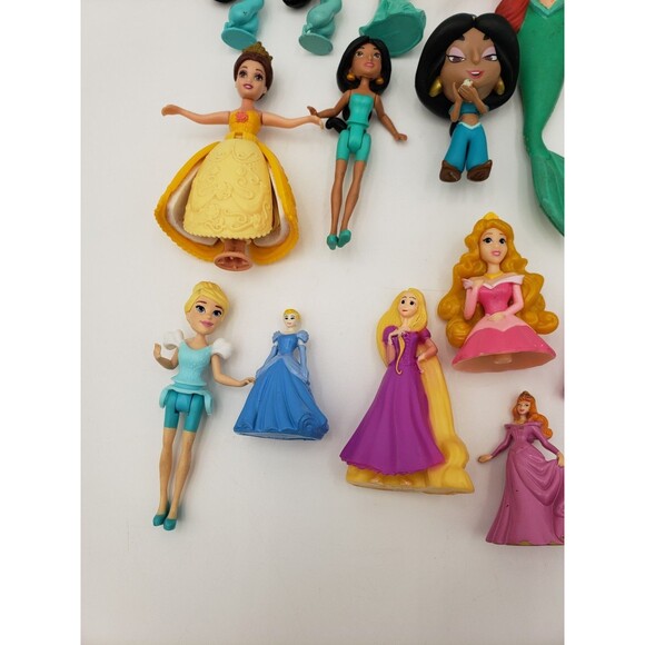 Lot Of 18 Disney Princess Figurines Different Styles Some Vintage Ariel Aurora - Picture 4 of 12